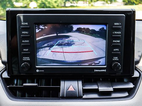 Used 2020 Toyota RAV4 XLE w/ XLE Grade Weather Package AWD/4WD image 8
