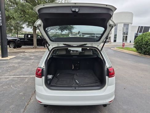 Used 2017 Volkswagen Golf S AWD/4WD image 6