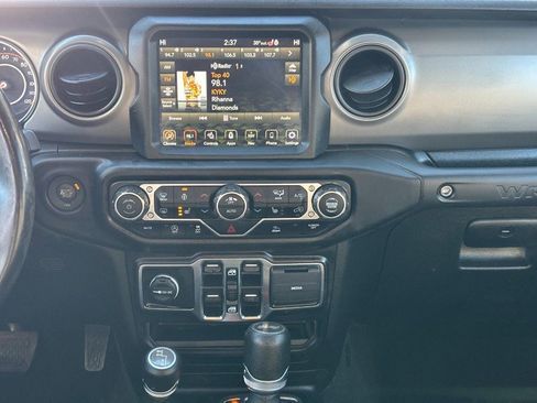 Used 2022 Jeep Wrangler Unlimited Sport image 13