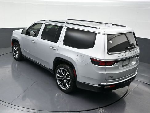 Used 2022 Jeep Wagoneer Series III w/ Premium Group I image 18