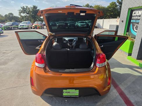 Used 2015 Hyundai Veloster w/ Option Group 02 FWD image 22
