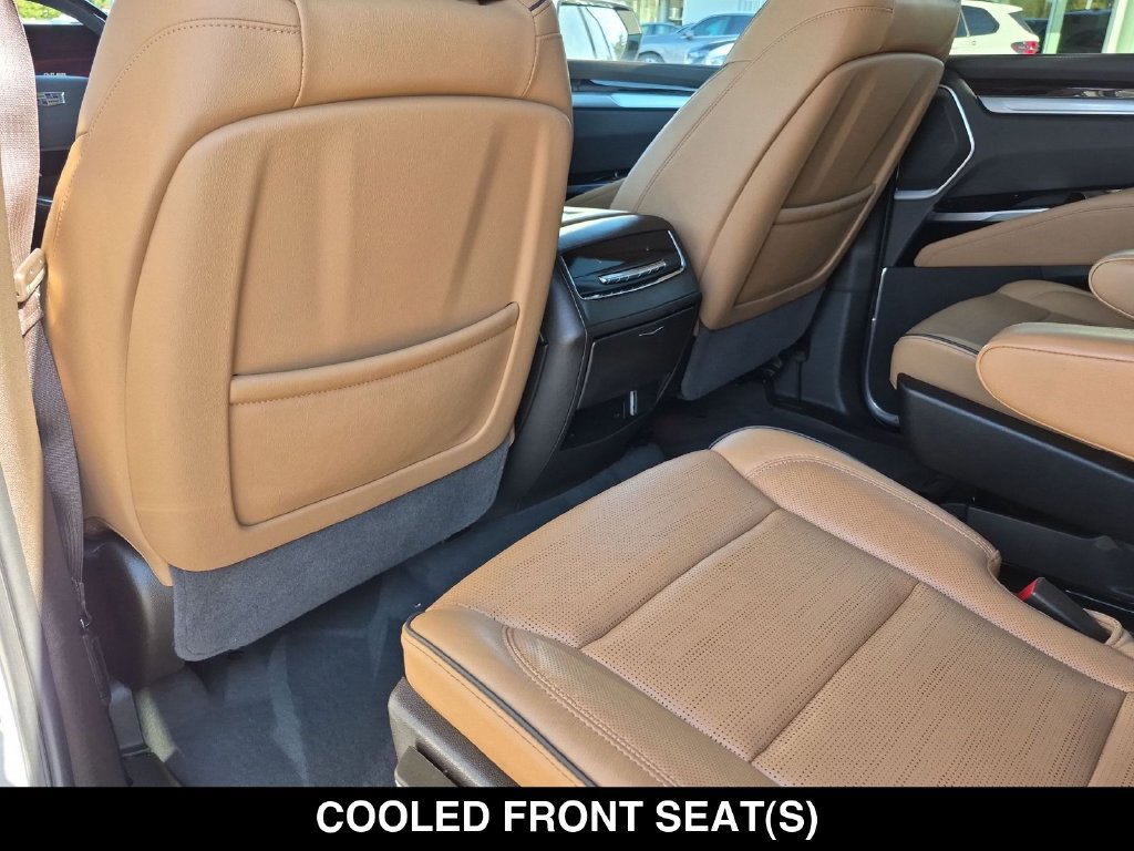 Used 2025 Cadillac Escalade Premium Luxury w/ Touring Package AWD/4WD image 31