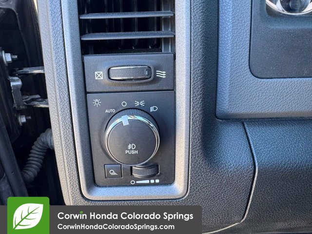Used 2016 RAM 1500 Express RWD image 23