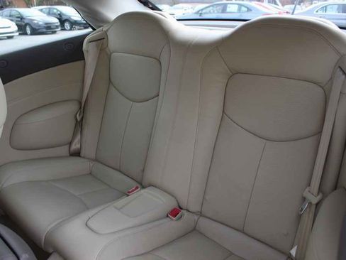 Used 2014 INFINITI Q60 Convertible w/ Premium Package image 29