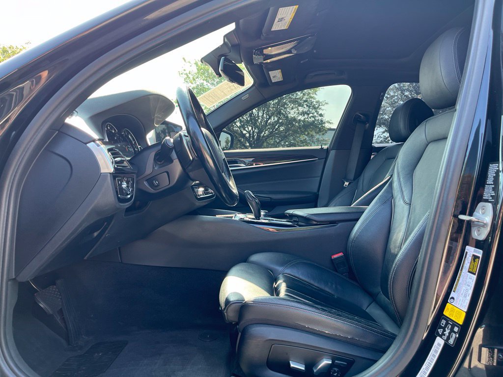 Used 2018 BMW 540i xDrive AWD/4WD image 17