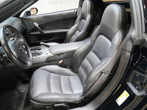 Used 2007 Chevrolet Corvette Coupe w/ Preferred Equipment Group RWD image 42