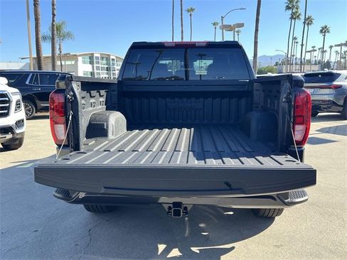 New 2026 GMC Sierra 1500 Elevation w/ LPO, Elevation Black Package image 27