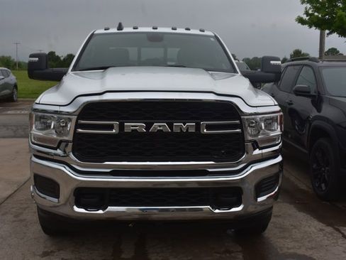 Used 2024 RAM 3500 Tradesman w/ Chrome Appearance Group AWD/4WD image 2
