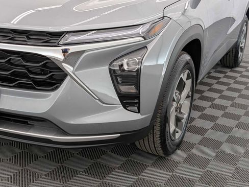 New 2026 Chevrolet Trax LT w/ Sunroof Package FWD image 10