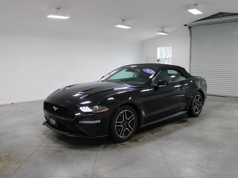 Used 2023 Ford Mustang Premium image 6