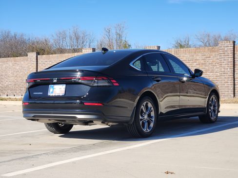 Certified 2023 Honda Accord EX image 6