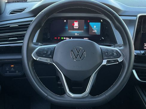 Used 2024 Volkswagen Atlas Cross Sport SE image 21