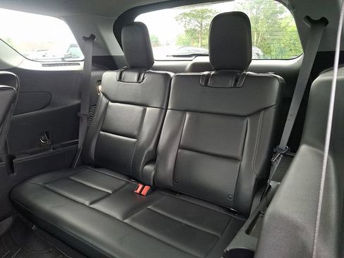 Used 2022 Ford Explorer XLT w/ Equipment Group 202A AWD/4WD image 11