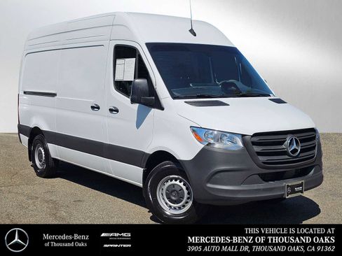 Used 2025 Mercedes-Benz Sprinter 2500 image 1