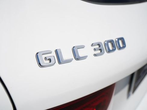 Used 2021 Mercedes-Benz GLC 300 4MATIC image 13