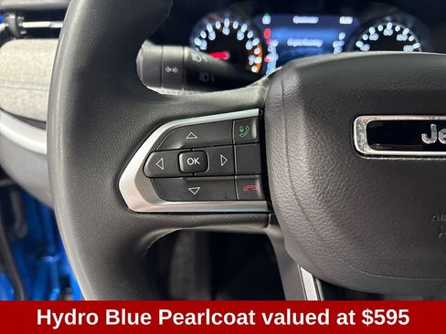 Used 2024 Jeep Compass Latitude AWD/4WD image 3