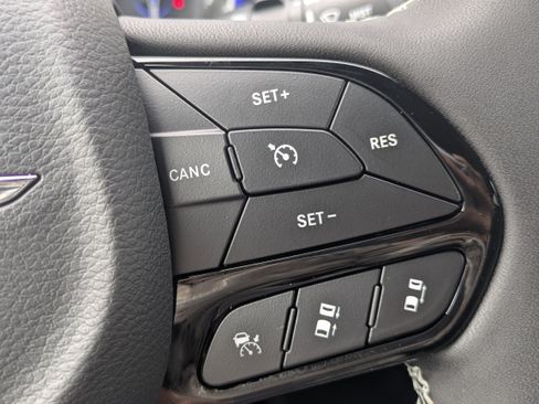 New 2026 Chrysler Pacifica Select image 26