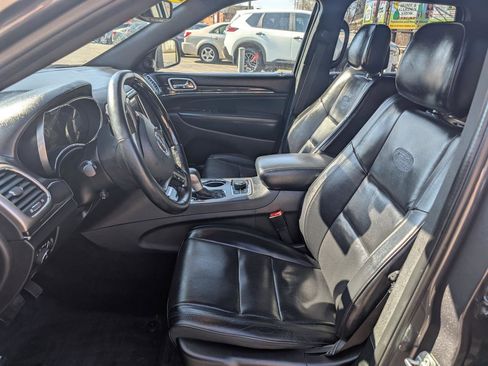 Used 2018 Jeep Grand Cherokee Overland image 13