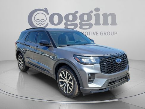 New 2026 Ford Explorer ST-Line RWD image 4
