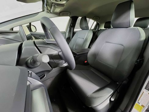 New 2026 Toyota Prius LE image 13