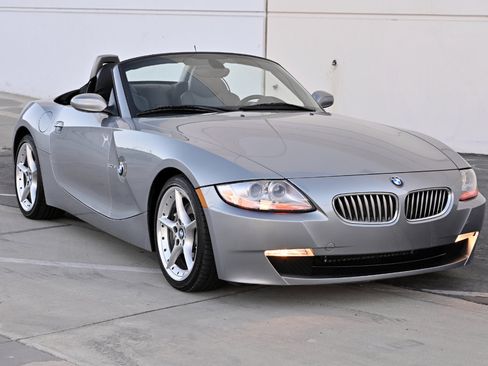 Used 2006 BMW Z4 3.0si RWD image 15