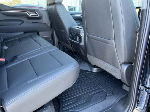 New 2026 GMC Sierra 1500 SLT w/ SLT Premium Package image 15