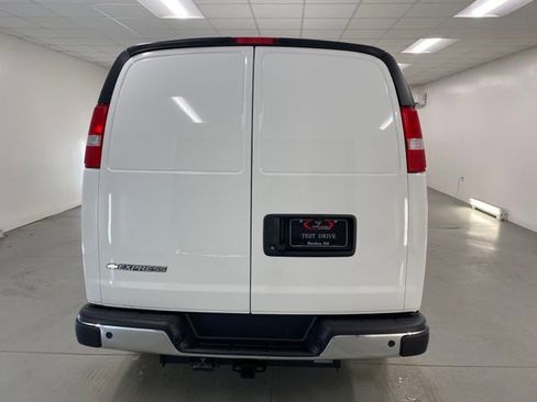 New 2025 Chevrolet Express 2500 Work Van w/ Driver Convenience Package image 7