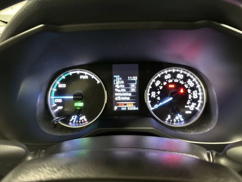 Used 2021 Toyota RAV4 LE AWD/4WD image 12