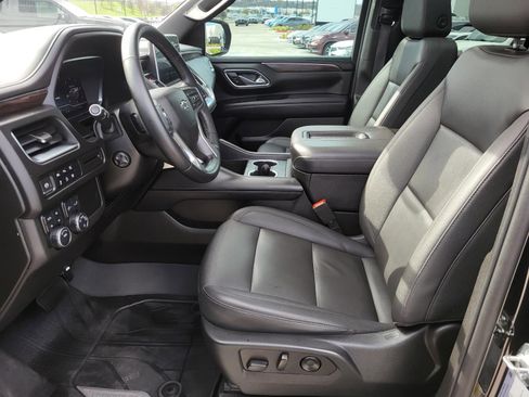 Used 2023 Chevrolet Tahoe Z71 w/ Luxury Package AWD/4WD image 18