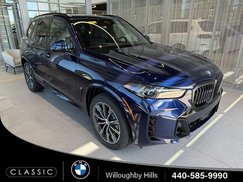 New 2026 BMW X5 xDrive40i w/ M Sport Package AWD/4WD image 1