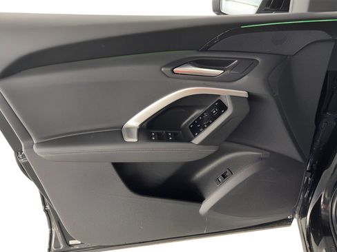 Used 2025 Audi Q5 Premium w/ Convenience Package image 14