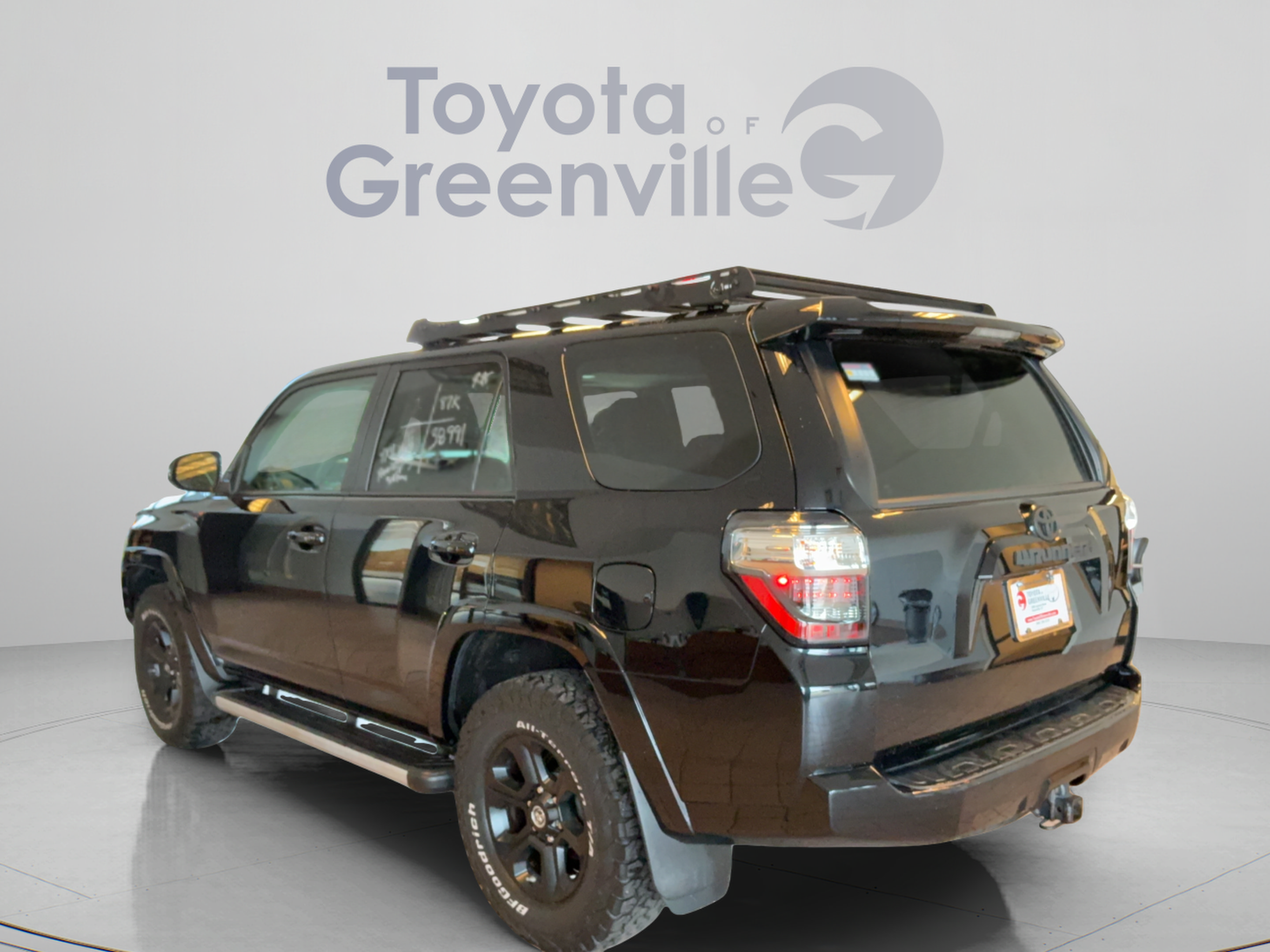Used 2021 Toyota 4Runner SR5 Premium AWD/4WD image 4