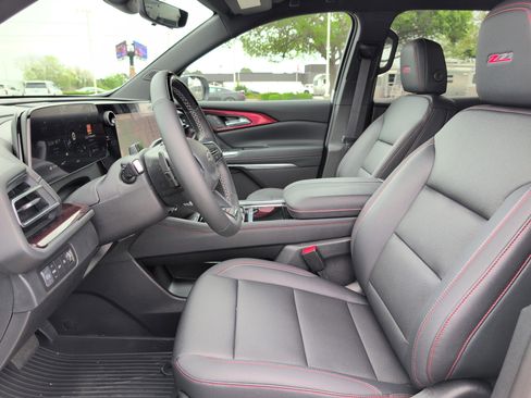 New 2026 Chevrolet Traverse Z71 w/ Enhanced Driving Package AWD/4WD image 13