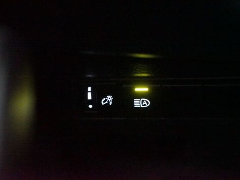 Certified 2024 Toyota Corolla Cross LE image 23