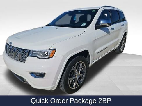 Used 2020 Jeep Grand Cherokee Overland w/ Trailer Tow Group IV image 3