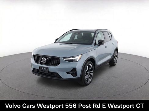 Certified 2024 Volvo XC40 B5 Plus w/ Protection Package Premier AWD/4WD image 1