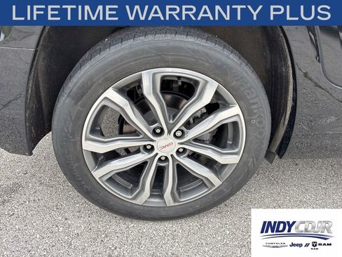 Used 2020 GMC Terrain Denali w/ Denali Premium Package FWD image 12