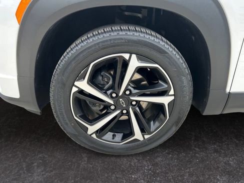 Used 2021 Chevrolet TrailBlazer RS w/ Sun and Liftgate Package image 26