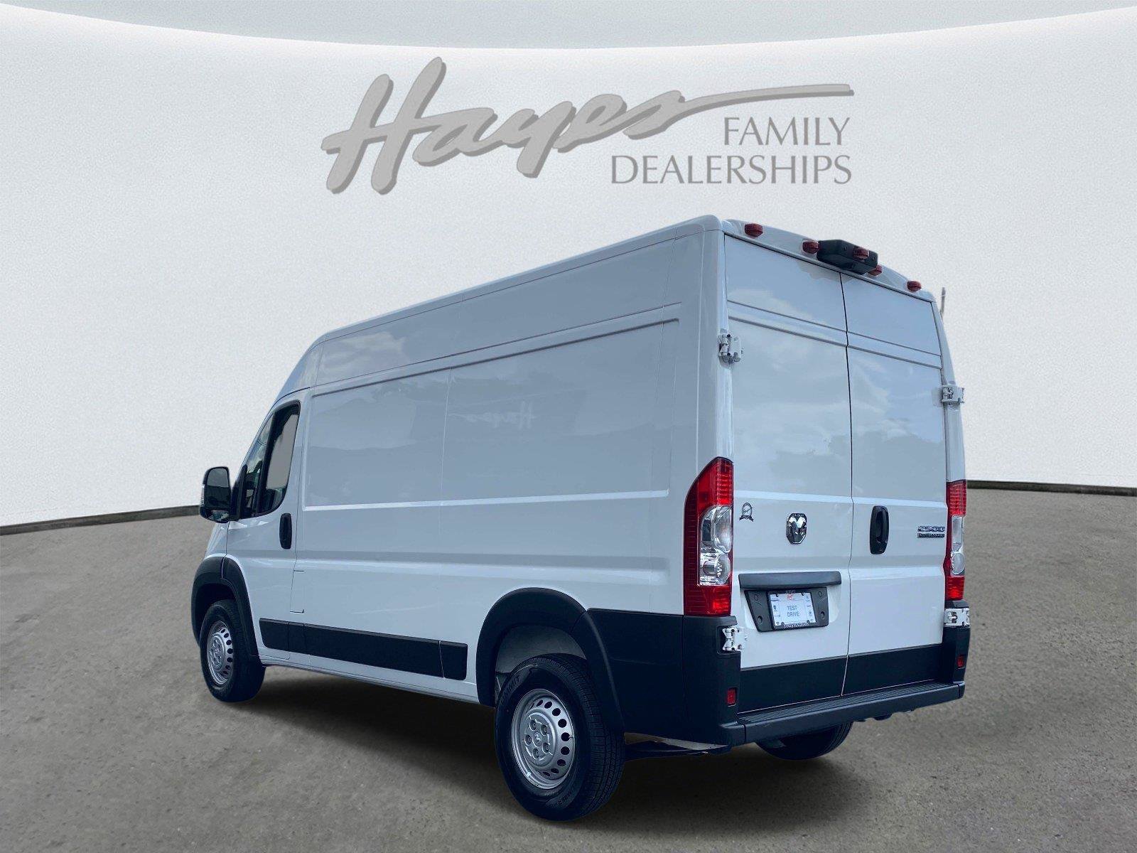 Used 2025 RAM ProMaster 2500 w/ Convenience Group FWD image 8