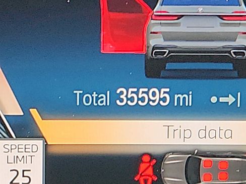 Used 2023 BMW X7 xDrive40i w/ Executive Package image 17