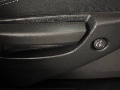 Used 2022 Nissan Pathfinder SV w/ SV Premium Package image 16