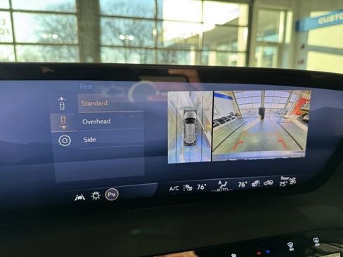 Used 2025 Buick Enclave Preferred image 25