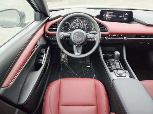 New 2026 MAZDA MAZDA3 Hatchback w/Premium Plus Pkg image 8