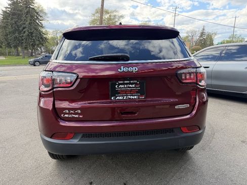Used 2022 Jeep Compass Latitude AWD/4WD image 5