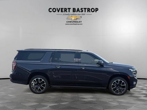 Used 2022 Chevrolet Suburban RST w/ Luxury Package RWD image 7
