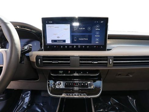 Certified 2024 Lincoln Corsair AWD w/ Equipment Group 101A image 16