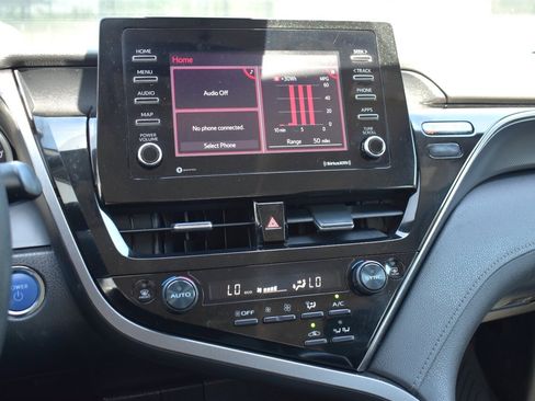 Used 2021 Toyota Camry LE FWD image 19