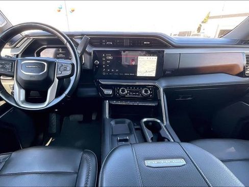 Used 2024 GMC Sierra 3500 Denali w/ Denali Reserve Package image 15