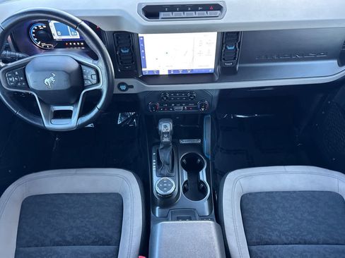 Certified 2022 Ford Bronco Wildtrak image 3