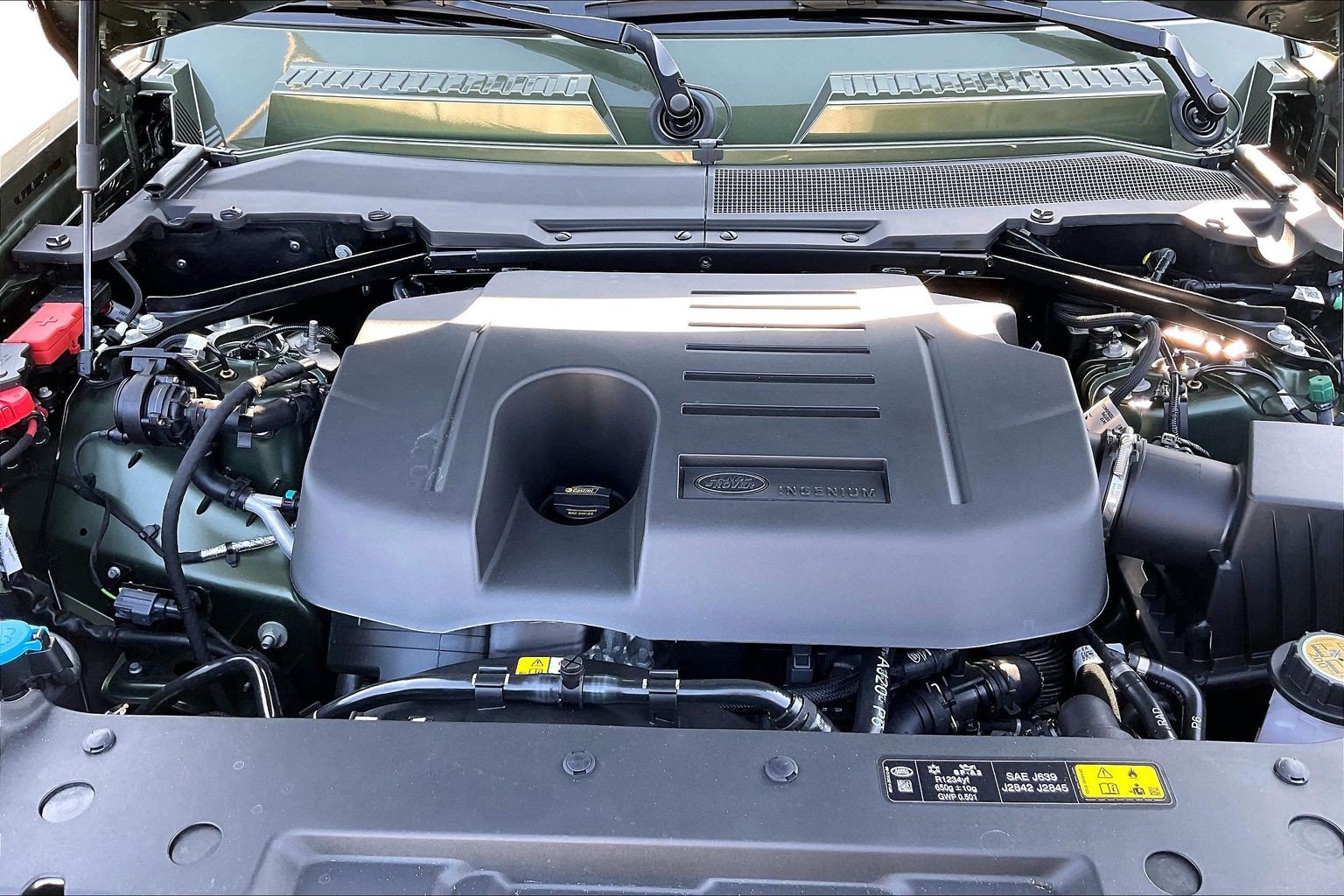 New 2026 Land Rover Defender 110 X-Dynamic SE AWD/4WD image 18